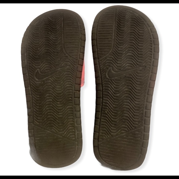 EUC Nike Slides Pink Size 6 Women’s - Picture 3 of 3